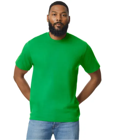 Gildan 65000 Unisex Softstyle Midweight T-Shirt in Irish green front view