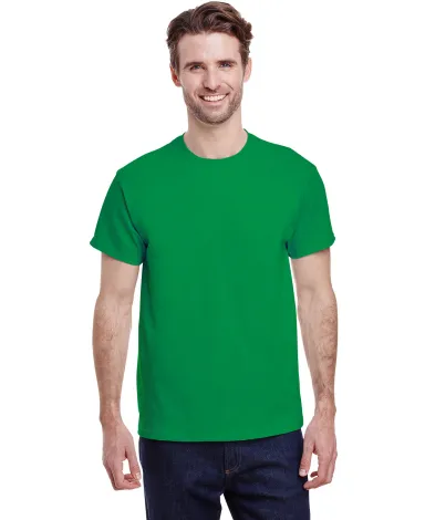 Gildan 5000 G500 Heavy Weight Cotton T-Shirt in Irish green front view